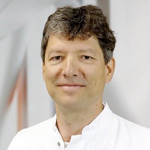 Dr. med. Arne Wiebols